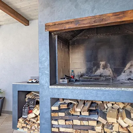 Toni & Julija Apartment