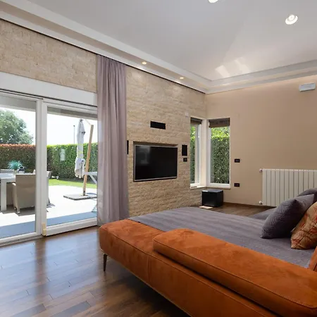 Toni & Julija アパート