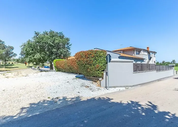 Toni & Julija بوريتش