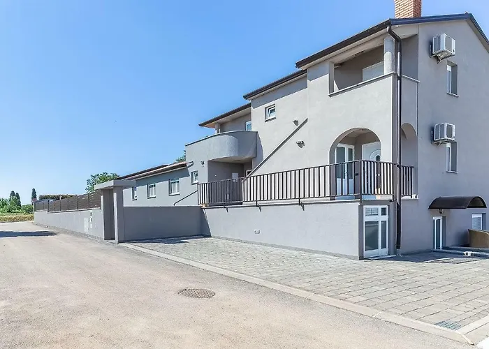 Toni & Julija * بوريتش